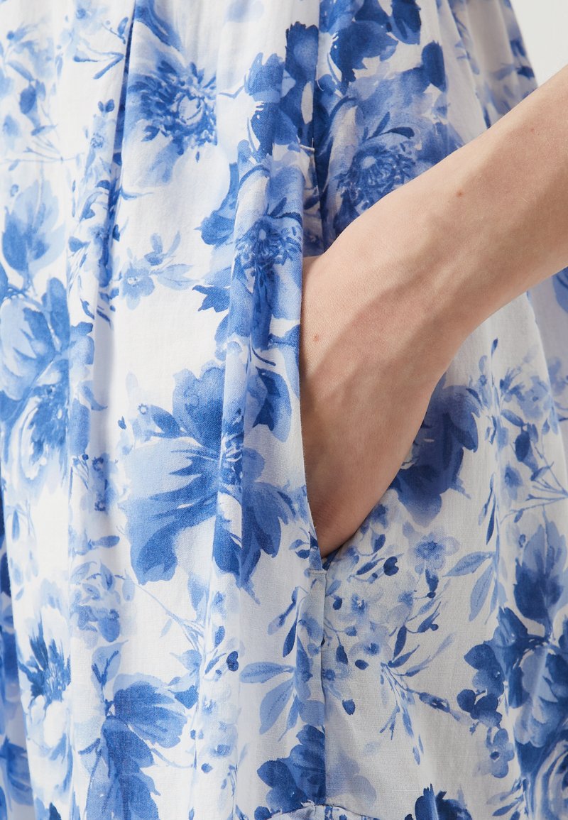 abercrombie and fitch blue floral dress Split Satin Bridesmaid Dresses With Pockets – alinanova main image 1