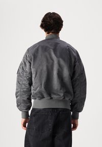 Alpha Industries VINTAGE - Bomber jakna - anthra