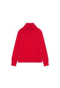 Czerwony sweter z golfem, wykonany z miękkiego materiału, z prążkowanym kołnierzem, rękawami raglanowymi i guzikami po bokach.