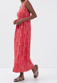 BONOBO Jeans Maxi šaty - red