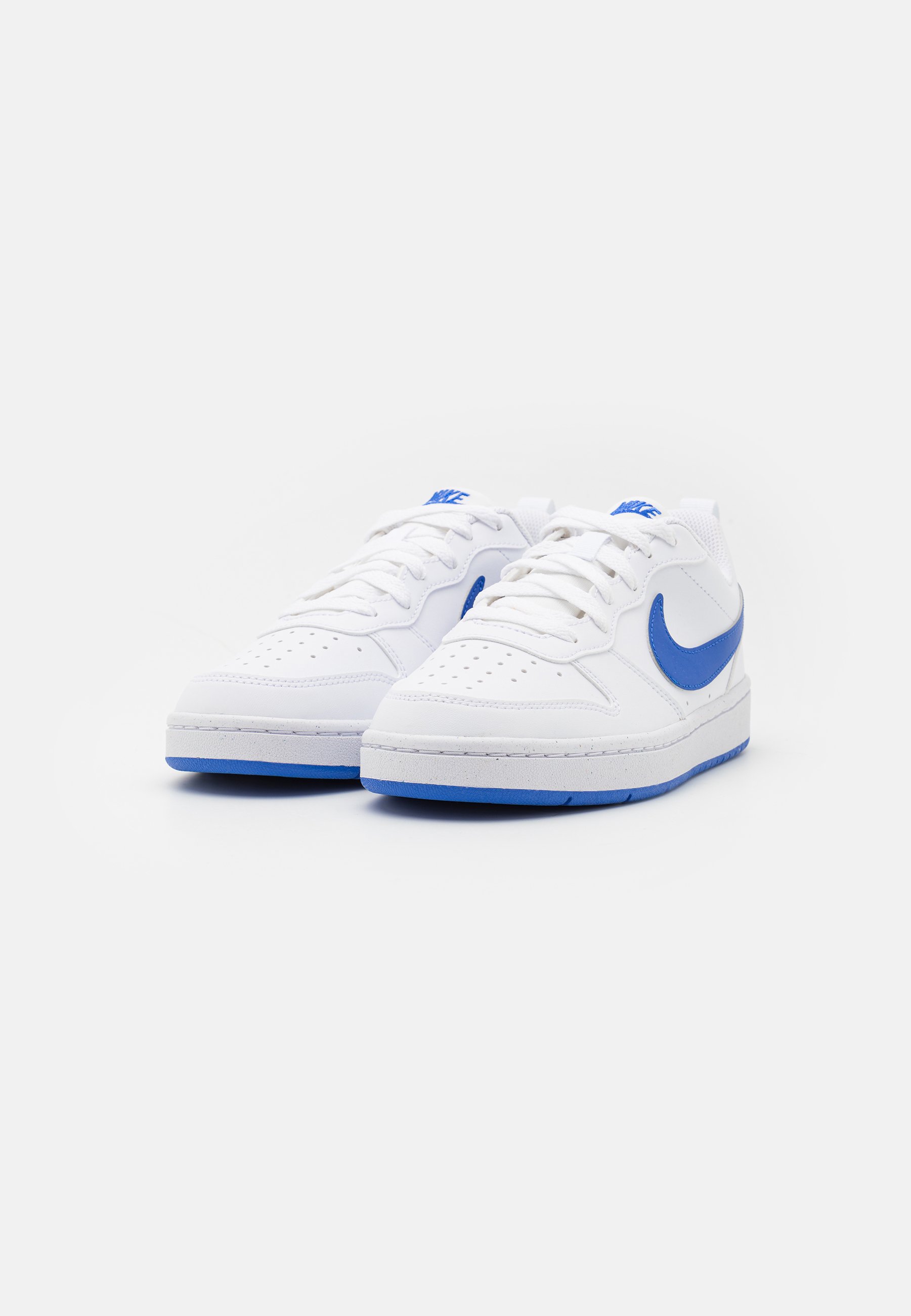 intersport nike court borough low