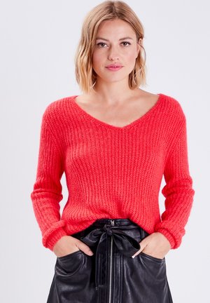 V AUSSCHNITT - Pullover - orange corail