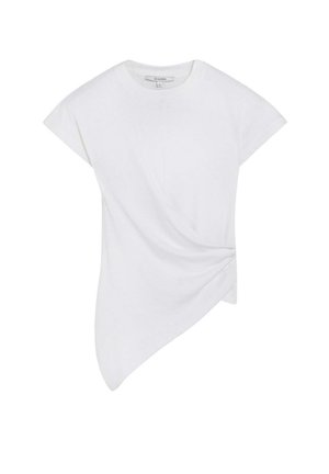 Camiseta blanca de manga corta con corte asimétrico, escote redondo y detalle de nudo retorcido en un lado.