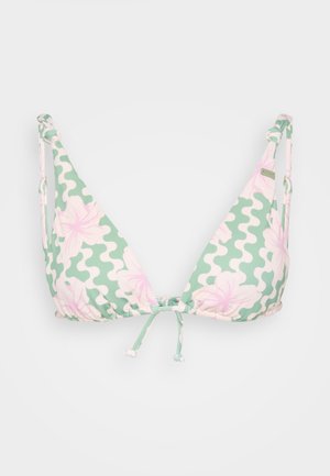 Top bikini triangolare verde chiaro con motivi ondulati bianchi e dettagli floreali rosa. Presenta lacci regolabili e un tessuto morbido e elasticizzato.