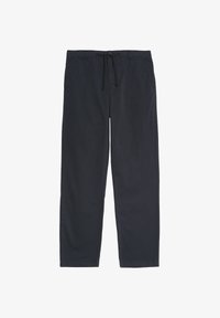 Selezionato, jet black