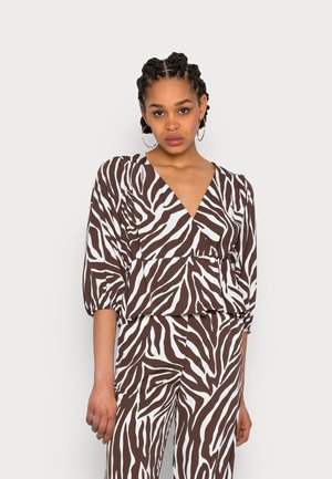 ONLEVA LIFE - Blusa - brown
