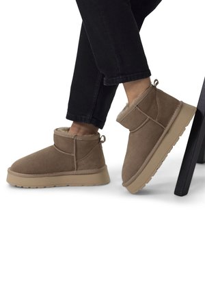 Manfield Snowboots  - beige