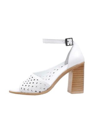 ITACA - Sandalias de tacón - white
