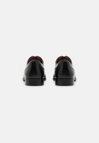 Call it Spring CARLISLE - Zapatos de vestir con cordones - black