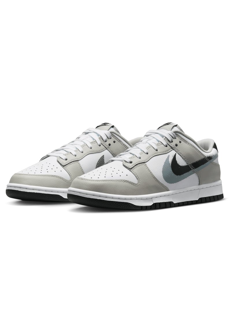 Nike Sportswear NIKE DUNK LOW NDDC Sneakersy niskie - white/black/szary - Zalando.pl