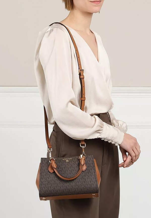 MARILYN - Handbag - brn acorn4