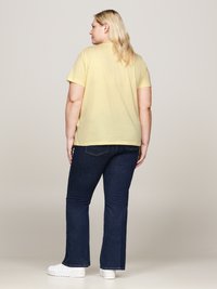 Tommy Hilfiger Curve LOGO - Marškinėliai su spaudiniu - lemon zest