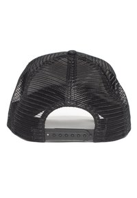 Gorra de camionero negra de malla con parte trasera sólida, cierre ajustable de snaps y pico redondeado. Presenta un patrón texturizado en toda la malla.