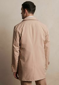 Bytom - Krótki płaszcz