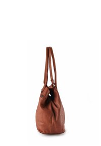 Bruine, zachte leren tote bag met twee lange handvatten, een slouchy vorm en een geplooide bovenopening. Weinig zichtbaar metaalwerk. Gladde textuur.