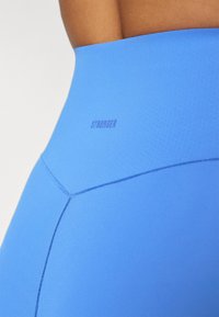 Thumbnail Image 6