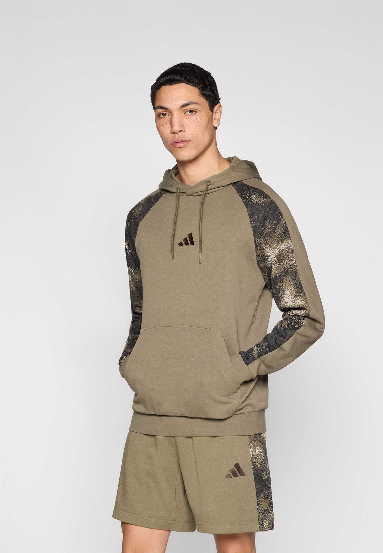 CAMO