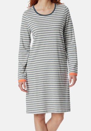 Gestreiftes Nachthemd mit langen Ärmeln in Grau und Weiß. Es hat einen runden Ausschnitt und orangefarbene Akzente an den Manschetten. Aus weichem Baumwollstoff.