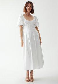 WILLA WHIRL - Vardagsklänning - white