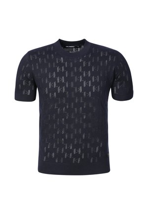 Donkerblauw gebreid shirt met korte mouwen, subtiel geperforeerd patroon en ronde hals; label in medium maat zichtbaar aan de binnenkant van de kraag.