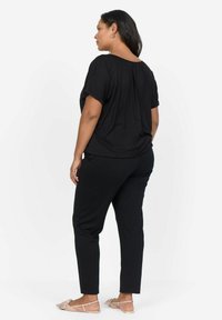 Wasabi Concept WA-SINA 2 - Chinos tipa bikses - black