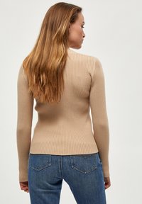 PEPPERCORN PCTANA - Chaqueta de punto - warm sand melange