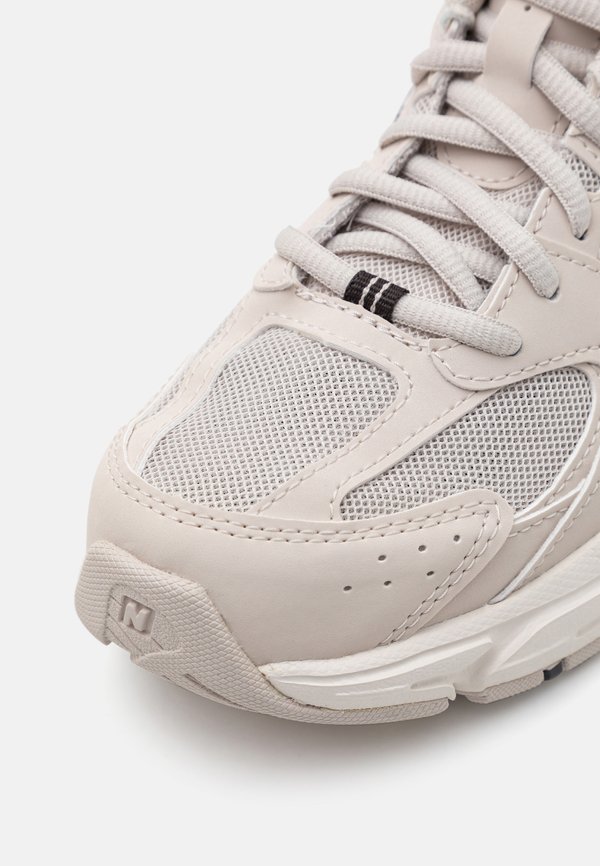 530 UNISEX - Trainers - moonbeam3