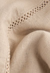 Nööpidega pluus - neutral stone