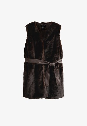 Bruine faux fur gilet met een V-hals, open voorkant en een riem van glad, donker stof, gestrikt in de taille. Zacht, gestructureerd oppervlak.