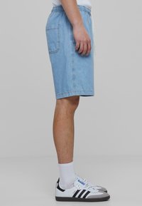 2Y Studios Farkkushortsit - lightblue