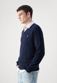 GANT V NECK - Strikkegenser - evening blue