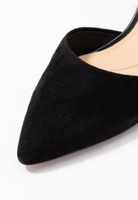 Clarks Pumps - black
