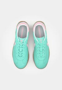 Converse RUN STAR TRAINER - Αθλητικά παπούτσια - light aqua spark/light jellyfish jitter/egret