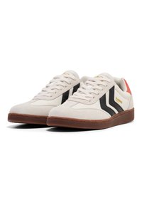 Hummel VM78 CPH MS UNISEX - Tossud - white black red