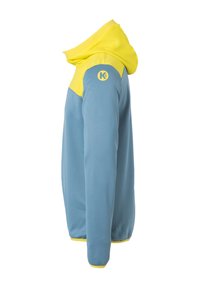 Sudadera con capucha azul y amarilla, de mangas largas, con puños elásticos y un logo en la parte superior de la manga, vista de lado.