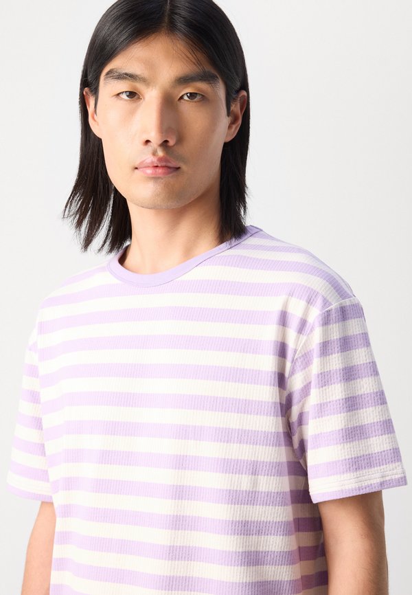 RELAXED FIT STRIPED - Print T-shirt4