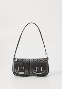 Sac à épaule noir et gris à motif avec deux poches avant, une texture lisse et des accents en métal argenté. Poignée réglable incluse.
