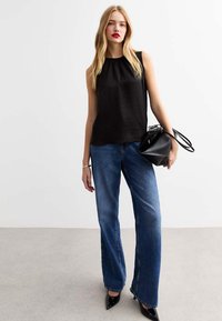 PLEATED NECK SLEEVELESS - Top - black