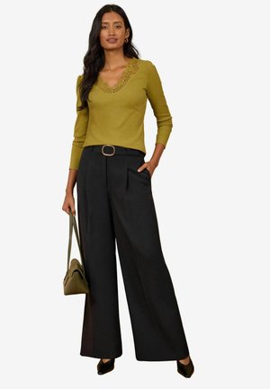 Love & Roses, LONG SLEEVE LACE V-NECK RIBBED JERSEY TOP - Long sleeved top - olive pip