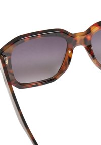 Urban Classics URBAN CLASSICS ACCESSOIRES 113 SUNGLASSES UC - Occhiali da sole - brown leo black