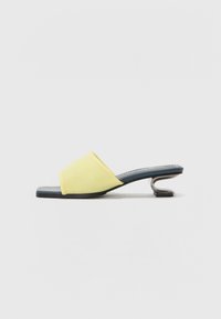SARAH  - Sandali - yellow