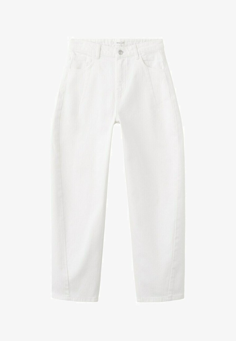 Hvide højtaljede jeans med lige ben, foran med knap, lynlås, bæltestropper og forlommer, lagt fladt på en hvid baggrund.