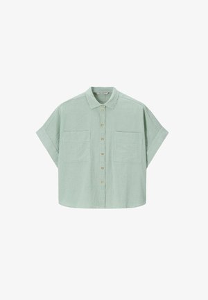 Chemise vert clair à manches courtes avec col, texture verticale, deux poches poitrine devant et boutons beige.