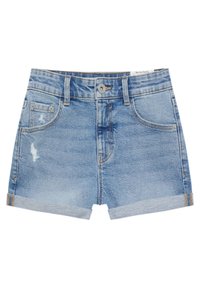 Pantalones cortos de mezclilla en azul claro con dobladillo deshilachado. Cuenta con cinco bolsillos, cierre frontal con botón y puños enrollados. Tejido texturizado con detalles desgastados.