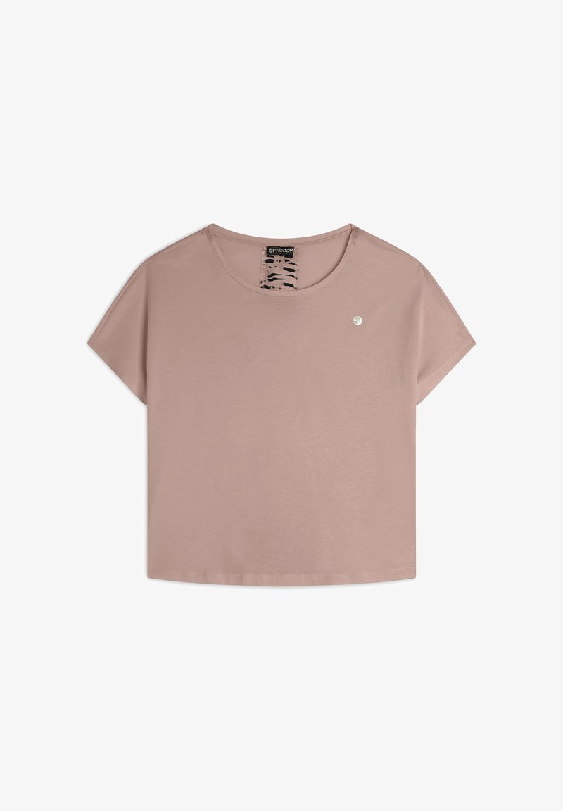 T-shirt cropped rose clair en tissu doux, avec un col rond, des manches courtes et un petit emblème décoratif sur le côté gauche.