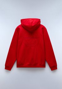 Felpa rossa con cappuccio e logo testurizzato sul retro, presenta un cappuccio con cordoncino e polsini e orlo a costine. Tessuto liscio, design casual.