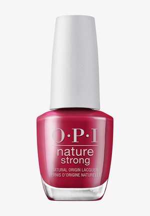 Bottiglia di smalto per unghie OPI Nature Strong rossa con tappo bianco e testo argentato sul davanti, etichettata come smalto di origine naturale.