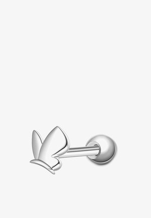 Pendiente de plata con diseño frontal en forma de mariposa y cierre redondo en la parte posterior sobre fondo blanco.