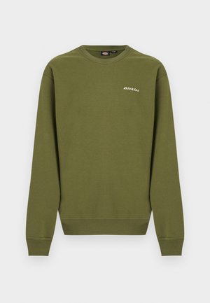 Oliivinvihreä pyöreäkauluksinen collegepaita, jossa on pitkät hihat, resorit hihansuissa ja helmassa sekä pieni valkoinen "Dickies"-logo vasemmassa rinnassa.