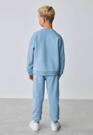 Baker by Ted Baker, REGULAR FIT - SWEATSHIRT AND JOGGERS SET . - Jogginghose - mid blue
